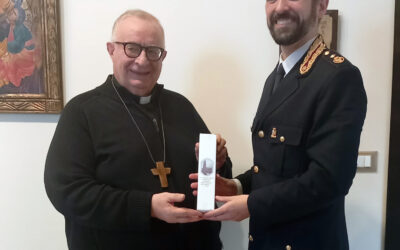 Consegna in Curia dell’olio di Capaci dalla Polizia di Stato 